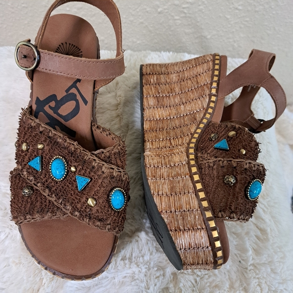 Brand new OTBT wedge sandals - Picture 7 of 10